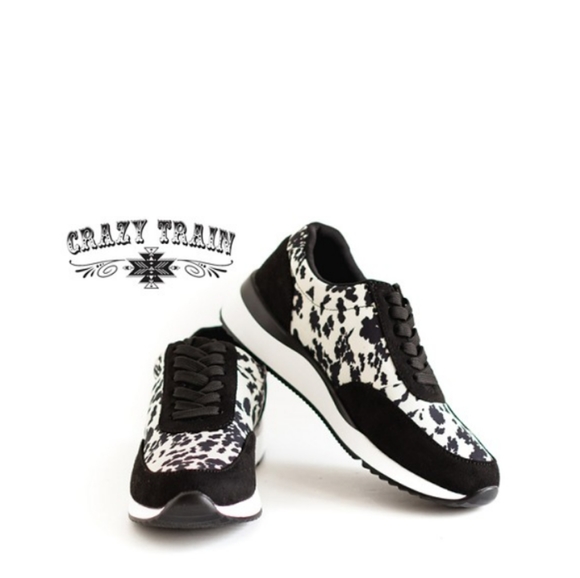 Wacky Western Kicks - Cowhide - Picture 2 of 5